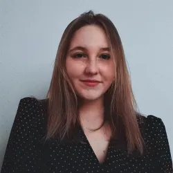 Фотография репетитора Попова Диана Михайловна