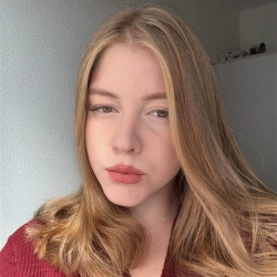 Фотография репетитора Медведева Екатерина Андреевна