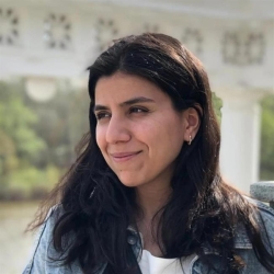 Фотография репетитора Бадалян Мери Арсеновна