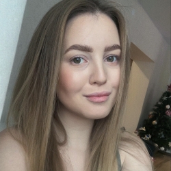 Фотография репетитора Чеснокова Арина Ильинична