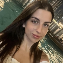 Фотография репетитора Перович Яна Зорановна