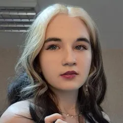 Фотография репетитора Лобанова Ася Сергеевна