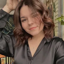 Фотография репетитора Попова Елена Сергеевна