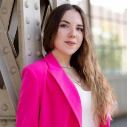 Фотография репетитора Сажина Анна Дмитриевна