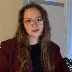 Фотография репетитора Антонова Ксения Владимировна