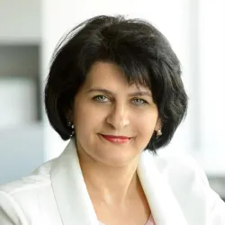 Фотография репетитора Лукьянцова Дина Петровна