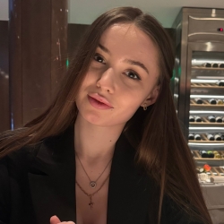 Фотография репетитора Звягина Ксения Романовна