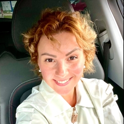 Фотография репетитора Карагезова Елизавета Петровна