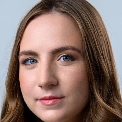 Фотография репетитора Подшибякина Алина Романовна