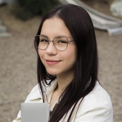 Фотография репетитора Слепцова Камила Евгеньевна