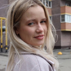 Фотография репетитора Сазонова Виктория Дмитриевна