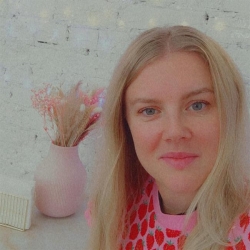 Фотография репетитора Караваева Евгения Владимировна