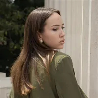 Фотография репетитора Лизогуб Елена Андреевна