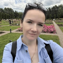 Фотография репетитора Попова Юлия Петровна