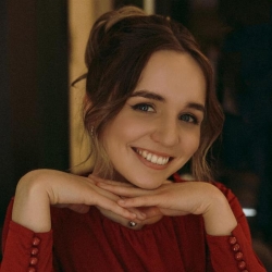 Фотография репетитора Кузнецова Элеонора Олеговна