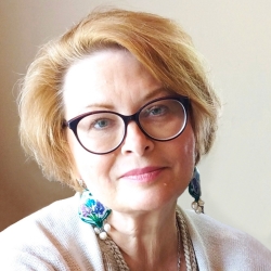 Фотография репетитора Столярова Любовь Викторовна