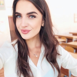 Фотография репетитора Есипенко Лариса Игоревна