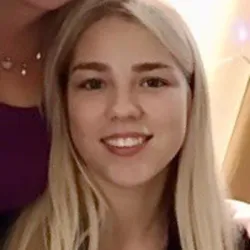 Фотография репетитора Попова Дарья Михайловна