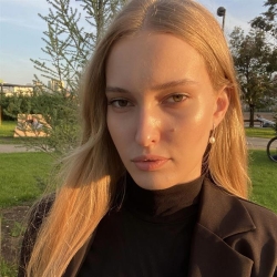 Фотография репетитора Корягина Полина Андреевна