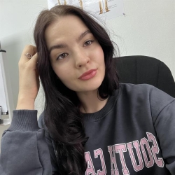 Фотография репетитора Акмалетдинова Антонина Олеговна