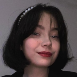 Фотография репетитора Бикмаева Карина Радиковна