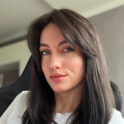 Фотография репетитора Черцова Алена Артемовна