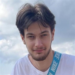 Фотография репетитора Асратов Александр Вадимович