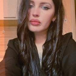 Фотография репетитора Дзаконян Алина Владимировна