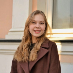 Фотография репетитора Гурулева Анастасия Сергеевна