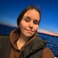 Фотография репетитора Умутбаева Александра Артемовна