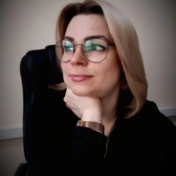 Фотография репетитора Котова Дина Викторовна