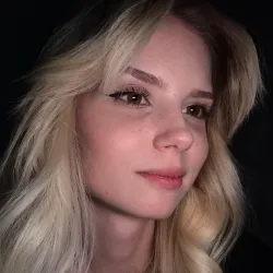 Фотография репетитора Тарабрина Алина Альбертовна