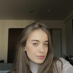 Фотография репетитора Кипаренко Алина Антоновна