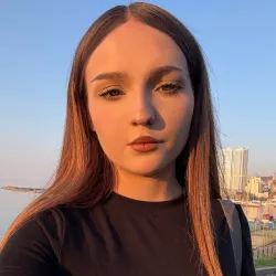 Фотография репетитора Комлева Арина Константиновна