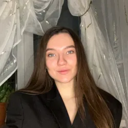 Фотография репетитора Реутова Александра Евгеньевна