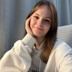 Фотография репетитора Коркина Милана Сергеевна