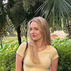 Фотография репетитора Волкова-Рарог Анна Александровна