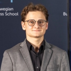 Фотография репетитора Корниецкий Илья Олегович