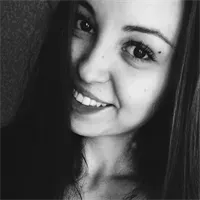 Фотография репетитора Истомина Виолетта Сергеевна