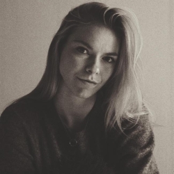 Фотография репетитора Ребенок Александра Андреевна