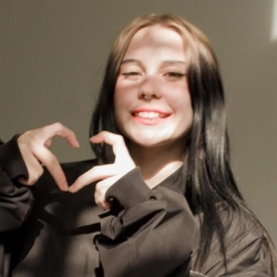 Фотография репетитора Емельянова Елизавета Максимовна