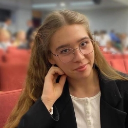 Фотография репетитора Колмакова Валерия Андреевна