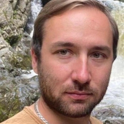 Фотография репетитора Крюков Денис Евгеньевич