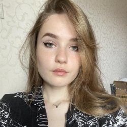 Фотография репетитора Леонтьева Екатерина Сергеевна