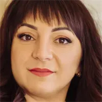 Фотография репетитора Постукян Ирина Эдуартовна