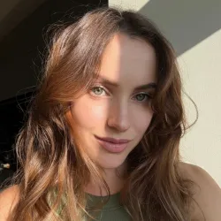 Фотография репетитора Лавренова Кристина Вадимовна