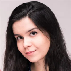 Фотография репетитора Медведева Алина Михайловна