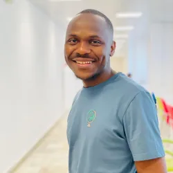 Фотография репетитора Муненге Лоренс 