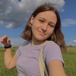 Фотография репетитора Медведева Елизавета Павловна