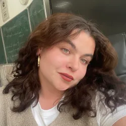 Фотография репетитора Слесарева Анастасия Сергеевна